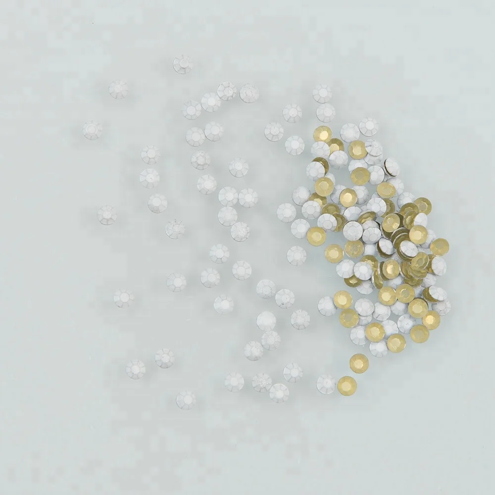 Wholesale Transfer Iron On Rhinestuds 2mm 3mm 4mm 6mm Rhinestud Hot Fix Octagon For Clothes Dancing Dress Lady Suits