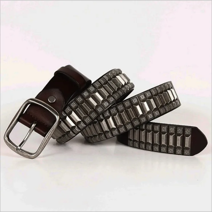 Direct Factory Custom Rivet Decoration Fashion Individuation Cow Leather Belt with Copper Buckle and Accessories