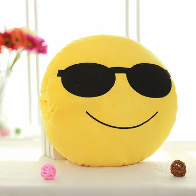 Creative and cute emojis plush toys pillow hand warmer cartoon plush toys sofa cushion decoration