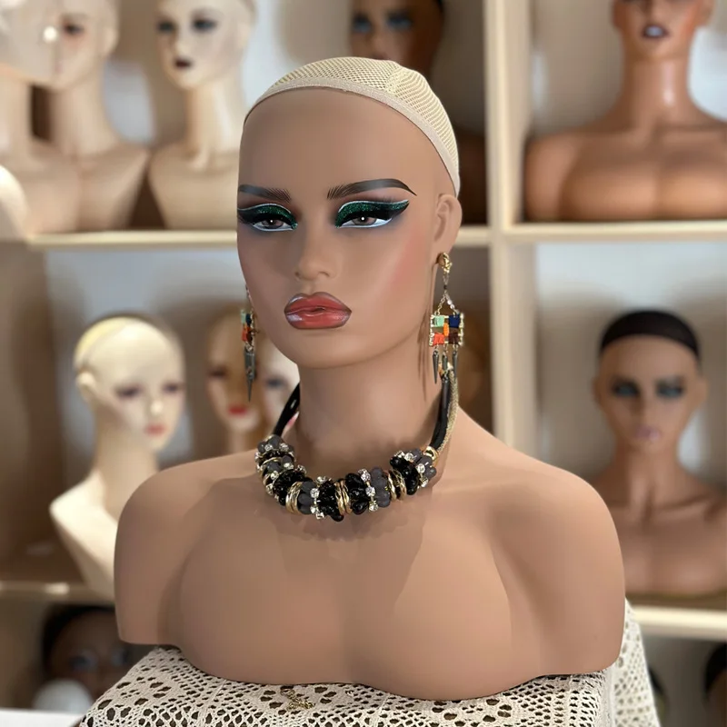 New Design Wholesale High Quality African Female Mannequin Head with Shoulders and Makeup Display Mannequin Head