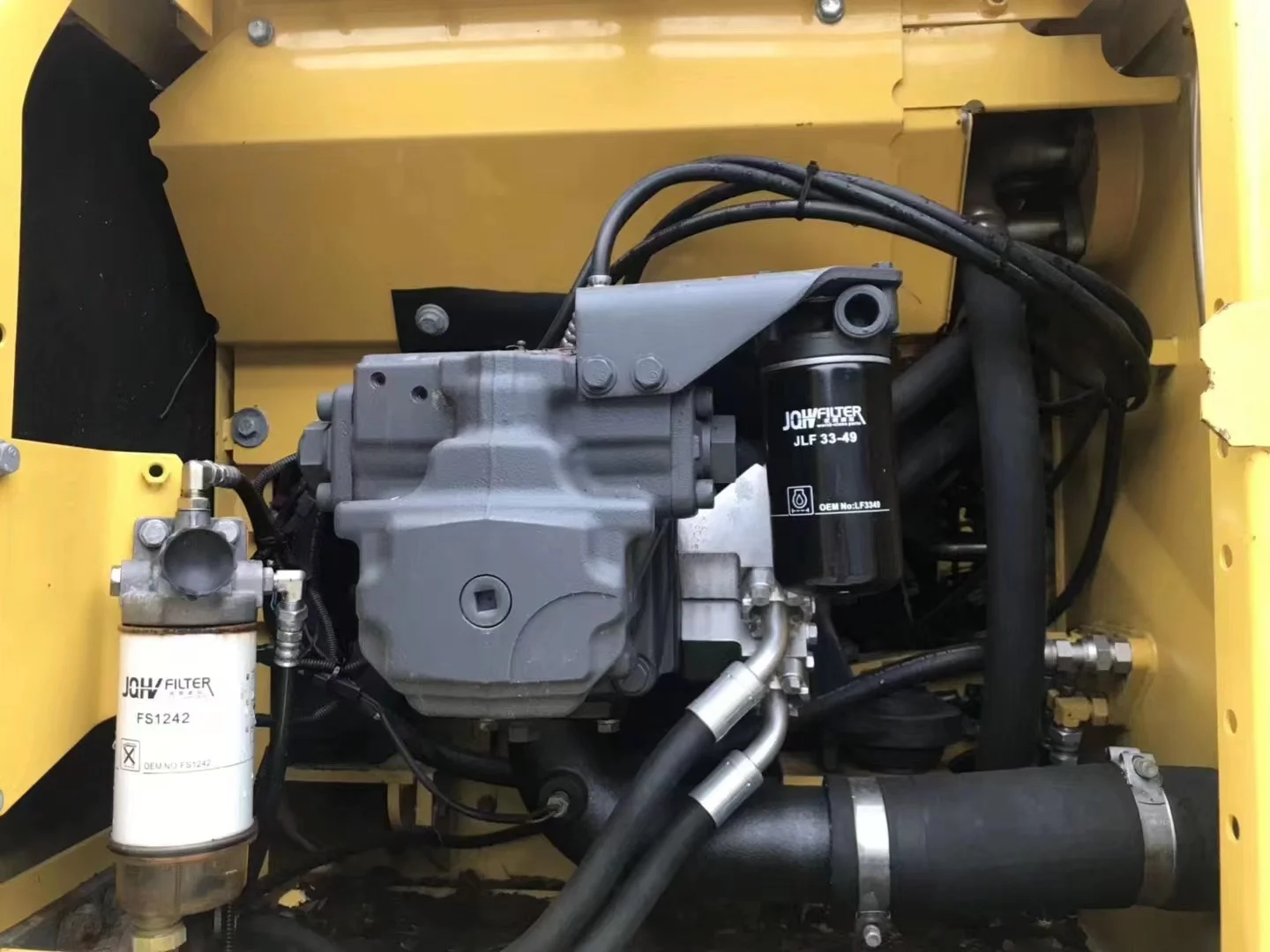 Second hand KOMATSU PC200-8 excavator almost new Japan imported hydraulic machine used KOMATSU EXCAVATOR machine