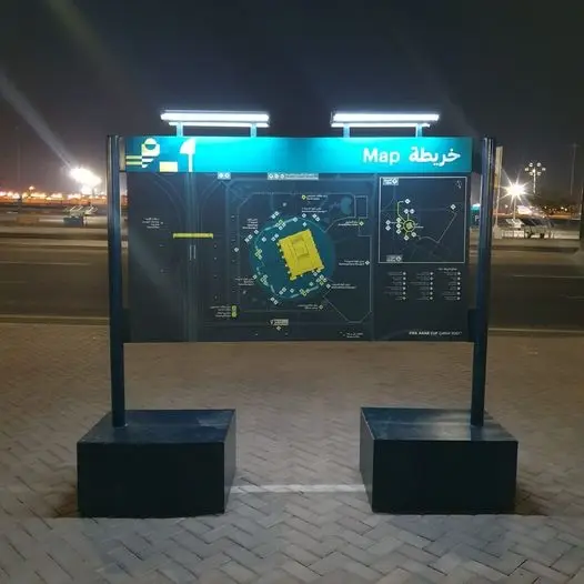 Commercial Solar-Powered LED Billboard Lighting Intergrated Sign Light with 30cm, 60cm, 120cm for Bus Stop, Outdoor Sign