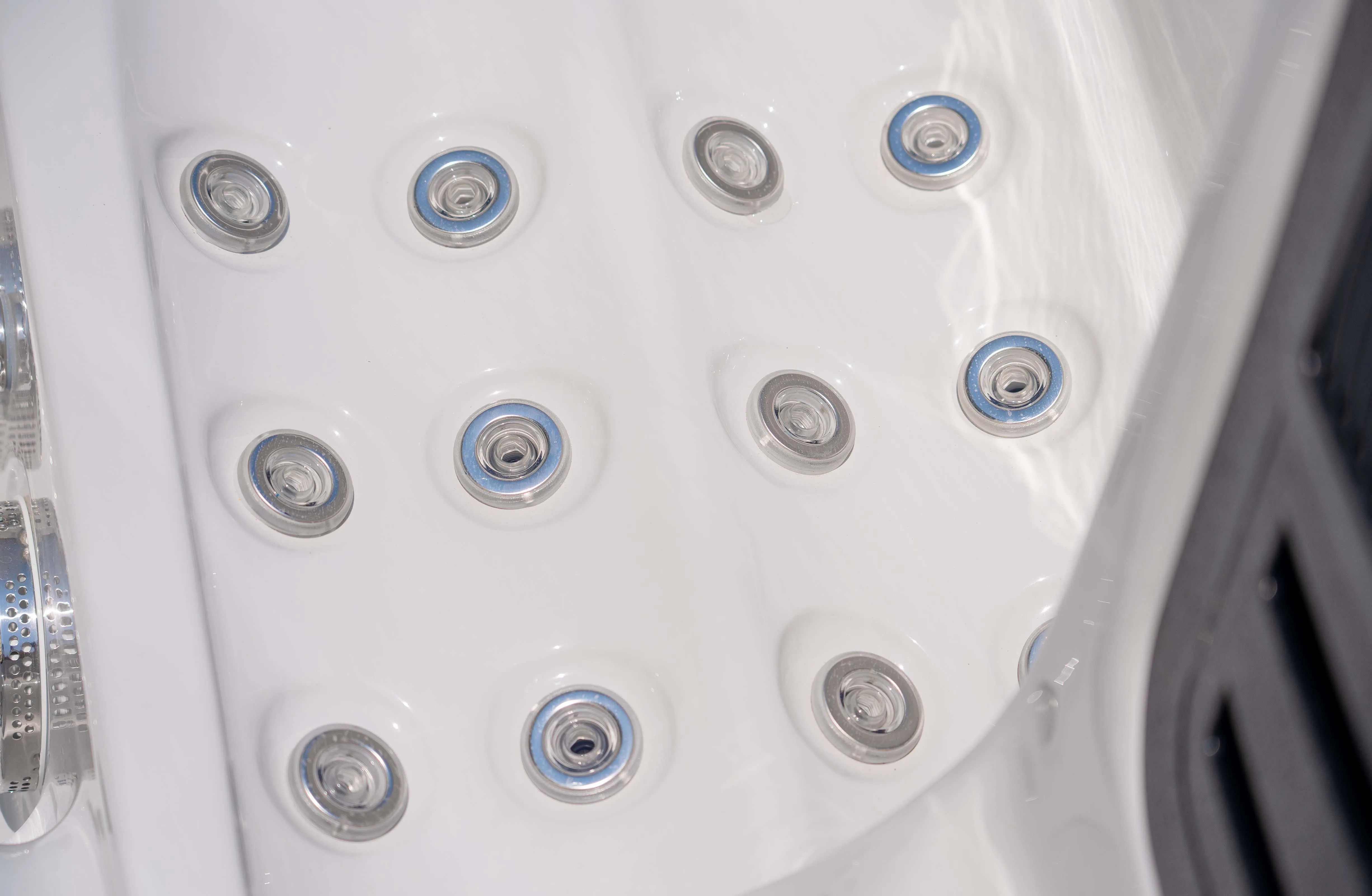 5 person Modern Outdoor Smart Control Panel 3 Degree massage Bath Spa