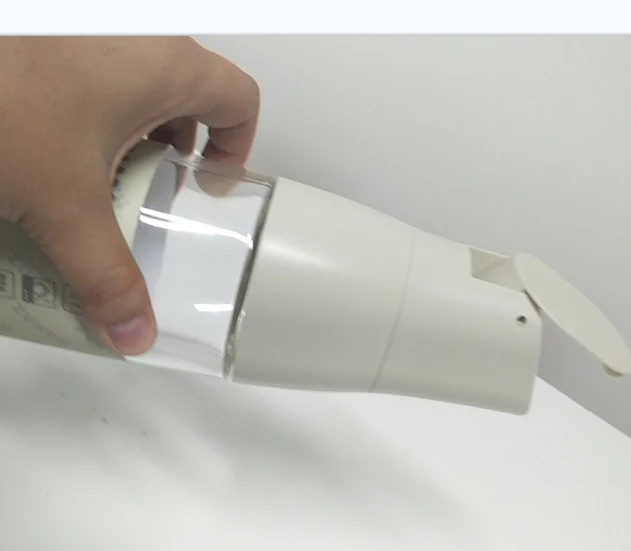 China Supply Kitchenware Glass Soy Sauce Oil Dispenser Bottle With Auto Lid.Air-tight PET Cooking Oil Bottle With Handle