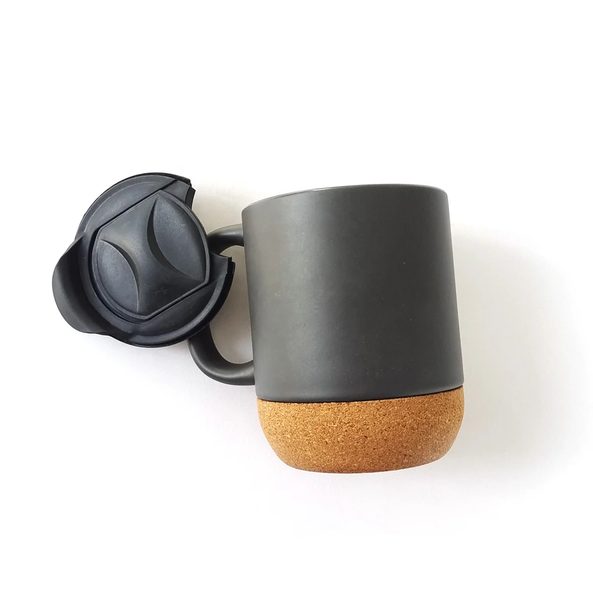 Manufacture Logo Printing 400ml Black Ceramic Coffee Mugs With Plastic Lid Cork Bottom