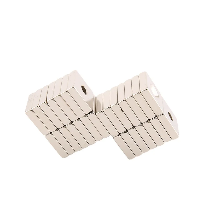 
 На фабрике продается магнитный материал с многополюсным магнитом с потайным отверстием  