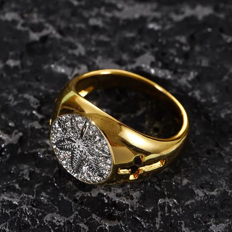 Кольца в стиле хип-хоп с золотым камнем