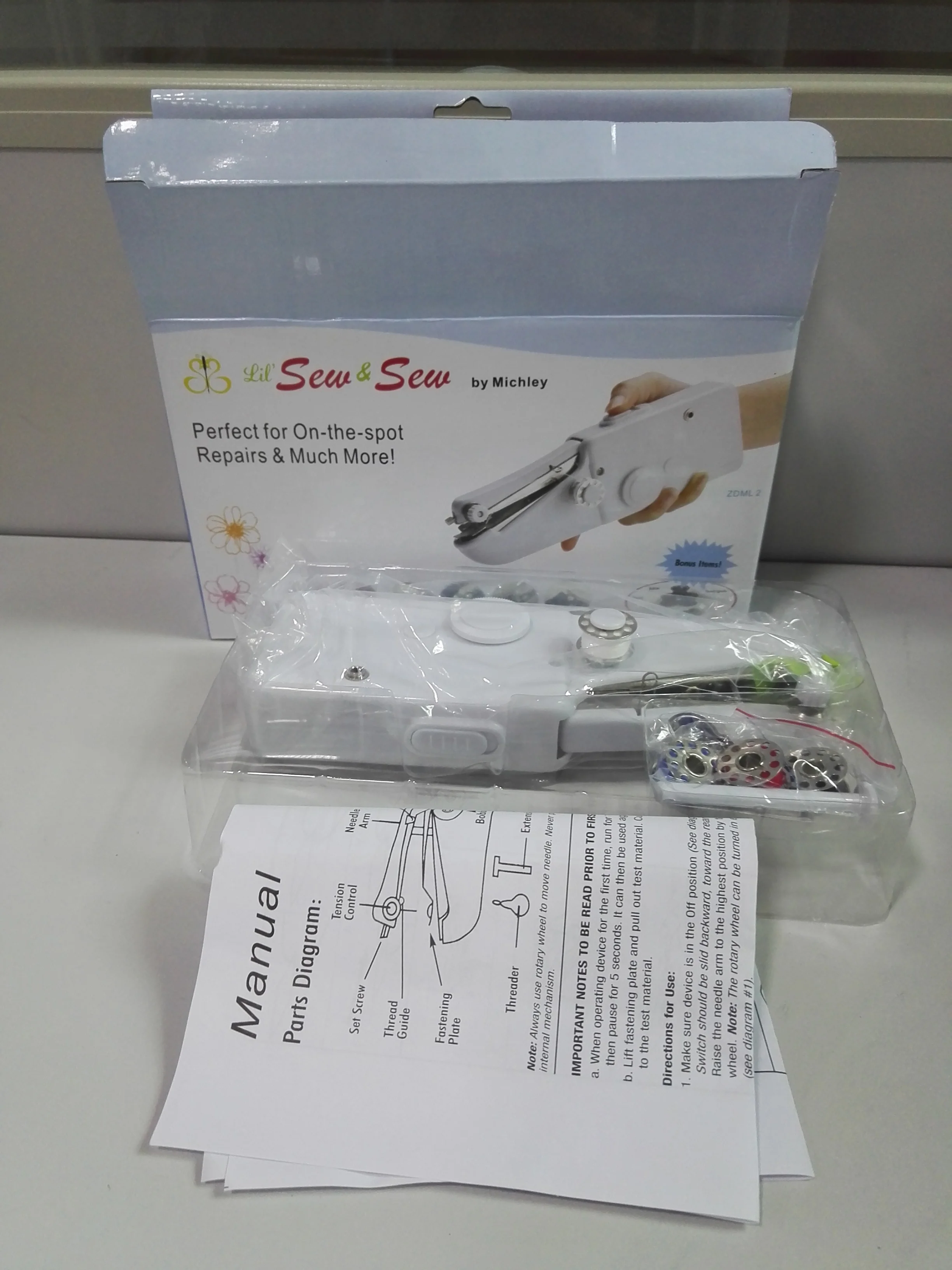 VOF stable handhold sewing machine electric mini hand sewing machine with battery ZDML-2 manual  sewing machine for jeans