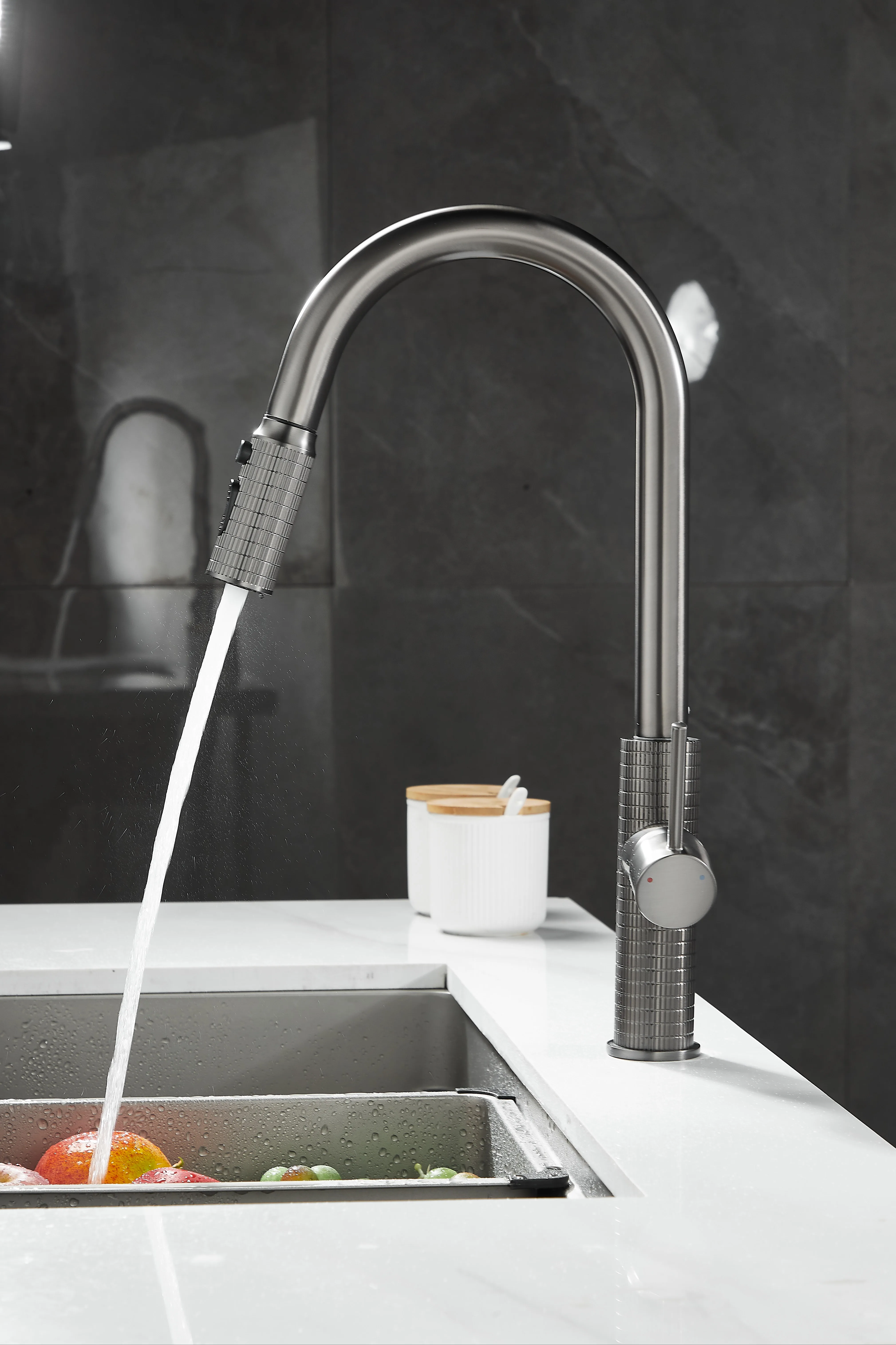 SDAYI Luxury Brushed Gold Kitchen One Handle Hole Water Taps Chrome Mixer Lavatory Bathroom Basin Sink Faucet