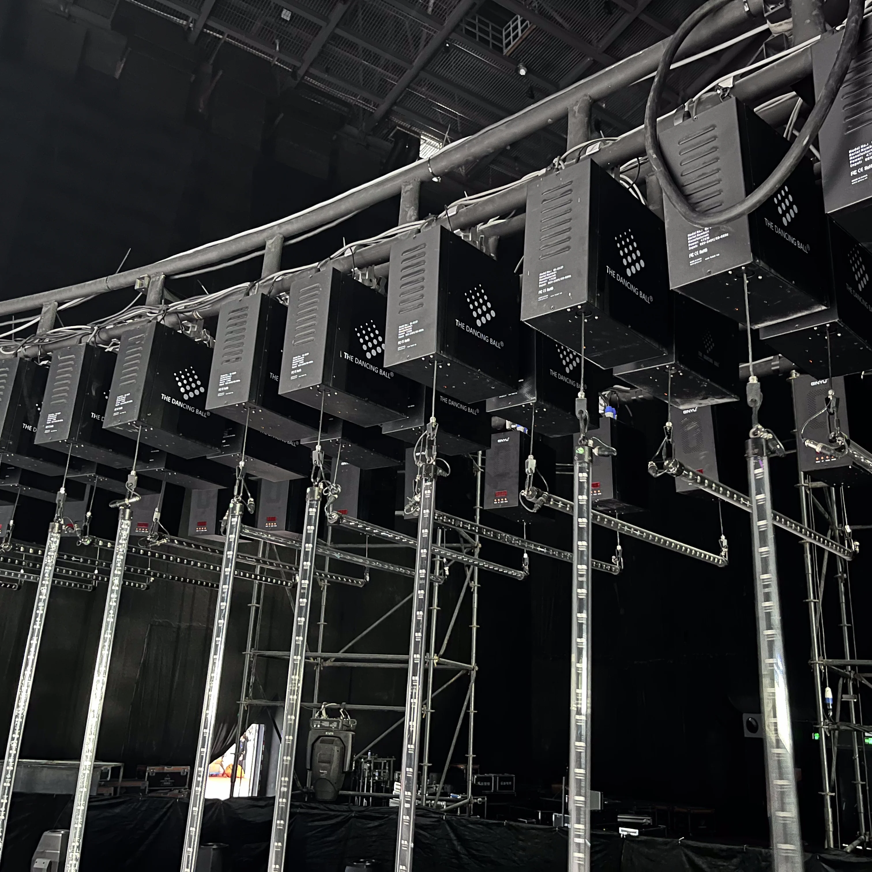 Winch Dmx 512 Rgb Led Lifting Tube Kinetic Winches Triangle Lifting Tube Led Light Kinetic Tube Light