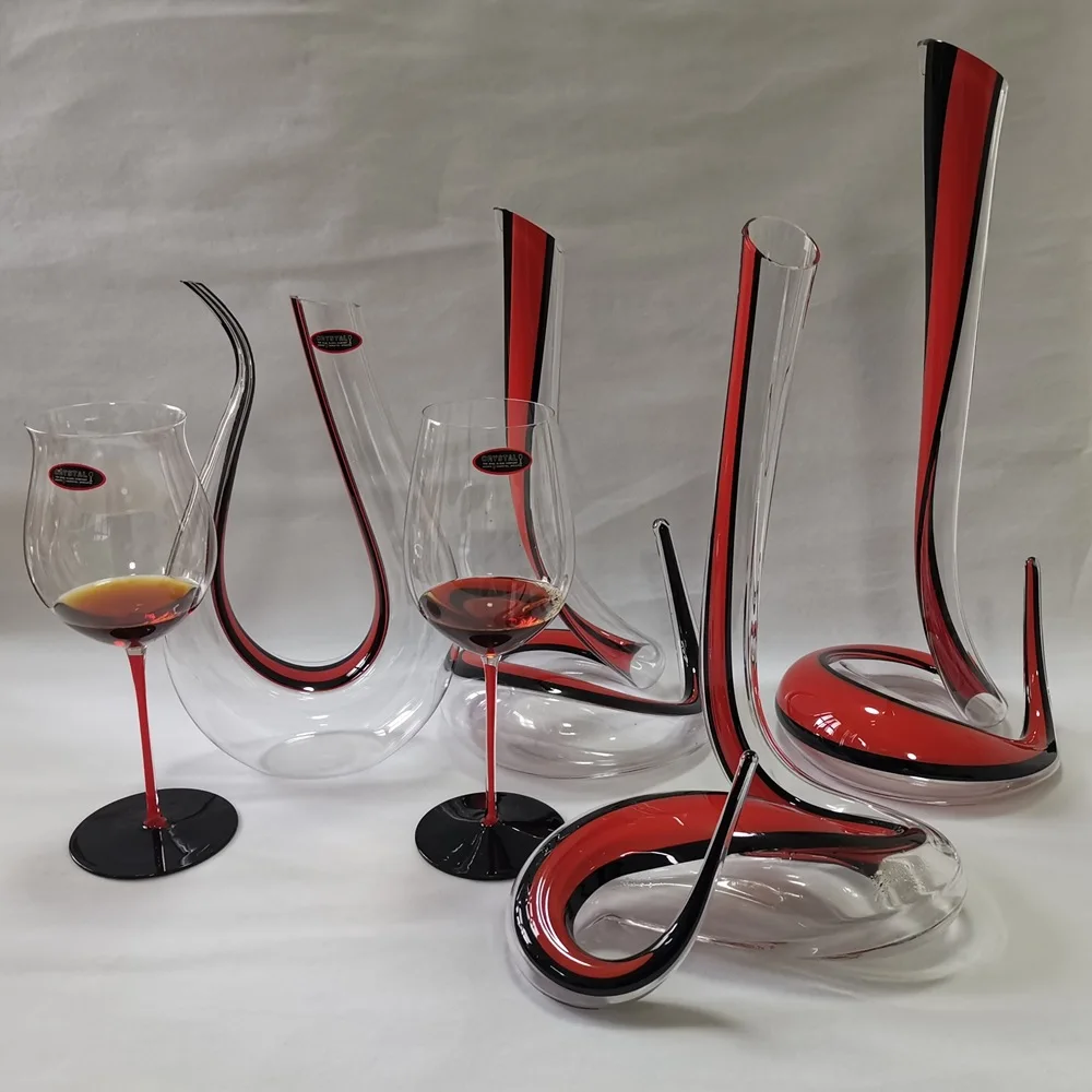 Crystal Glass Python Wine Set with Artificial Blowing Heart Decanter U-shaped Cock