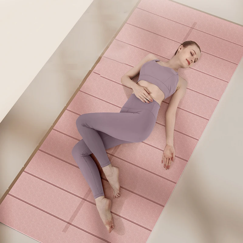 SANFAN Foldable Yoga Mat for Travel Folding Yoga Mat 6mm Thick With Shoulder Strap Non-Slip TPE Exercise Pilates Mat 12 Fold