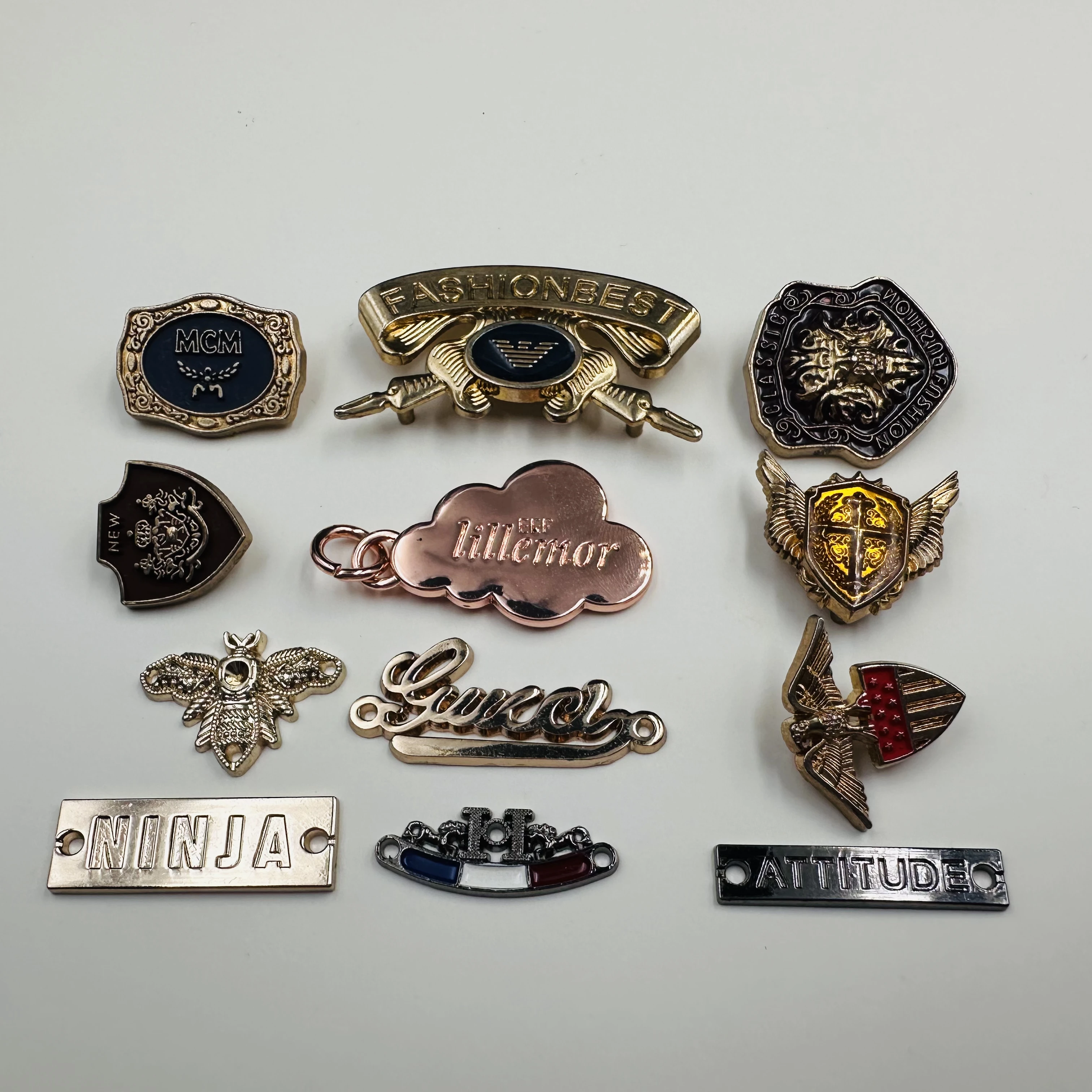 Manufacturer wholesale Customized fashion brand logo metal tag metal label for clothing and bags