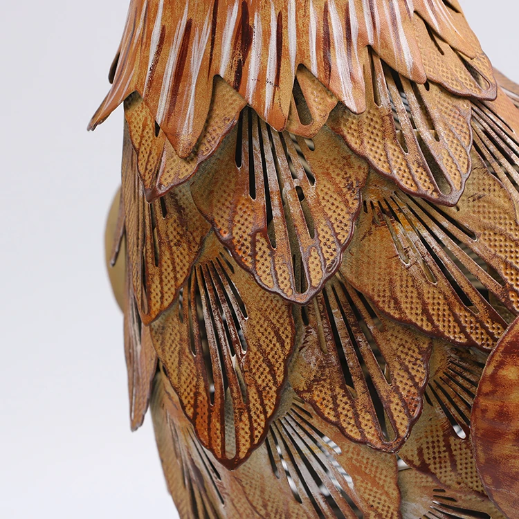 Modern Metal Lifelike Home Decor Animal  Rooster Garden Statue