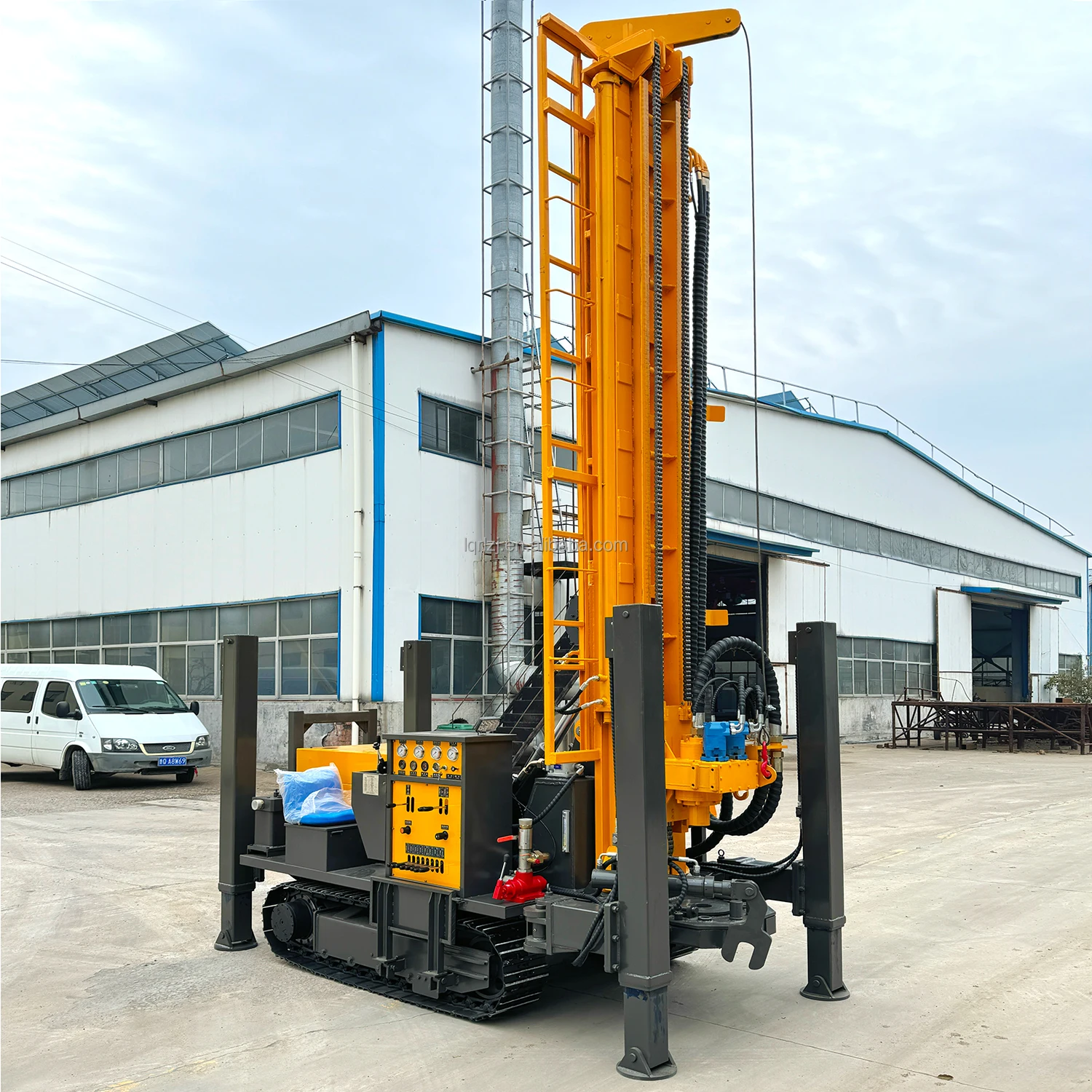 Custom 230m large steel crawler water well drilling rig drilling machine for sale