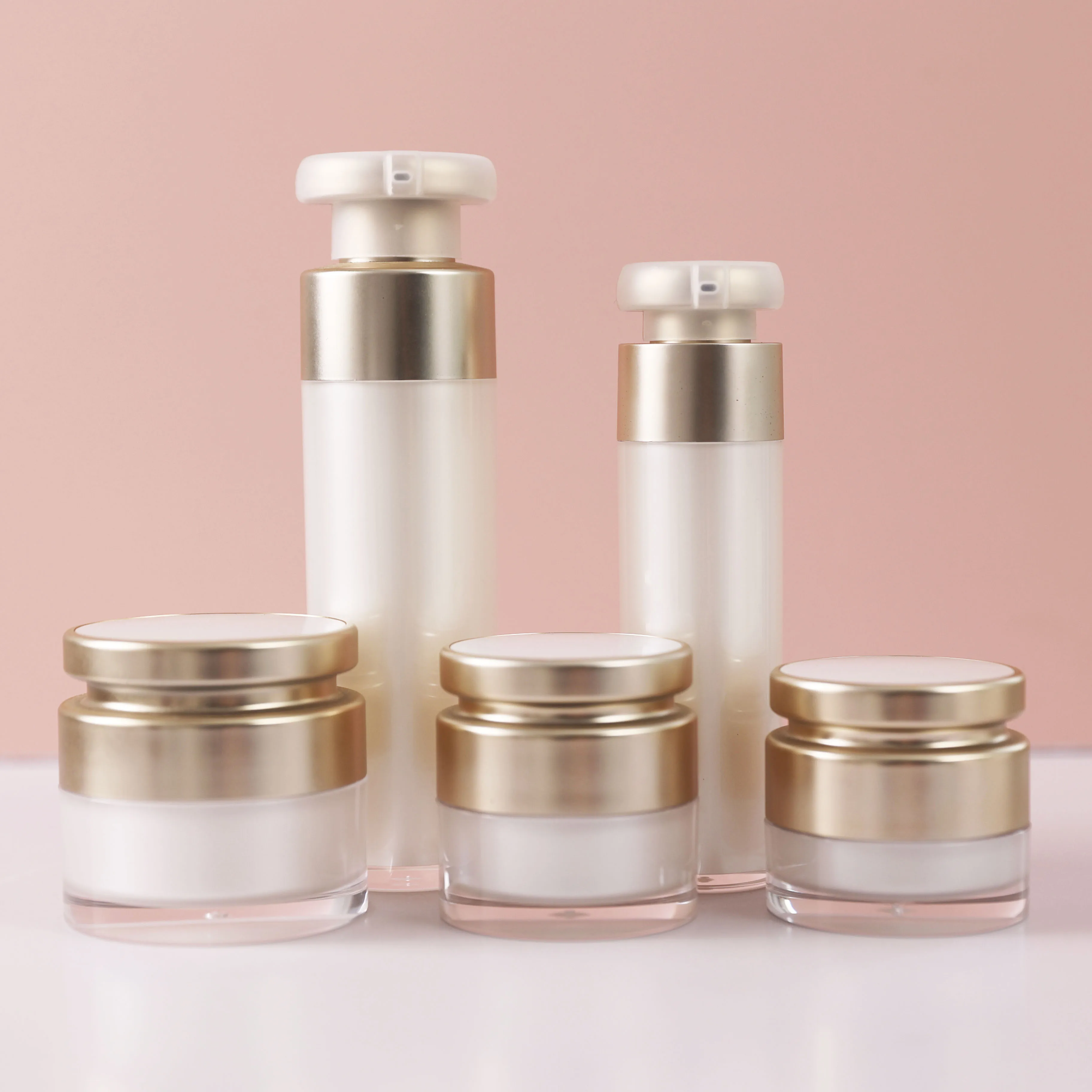 Luxury Gold Cosmetic Acrylic Bottle Jar Set Toner Spray Lotion Pump Bottle For Skin Care Cosmetic And Face Cream Jar