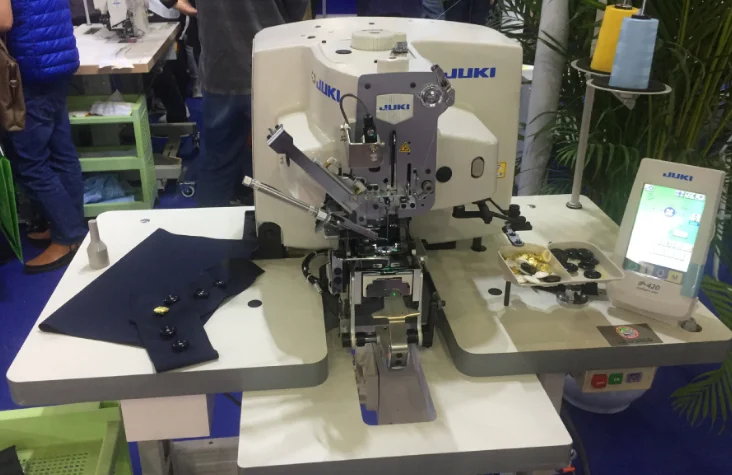 Brand Jukis AMB-289 Computer controlled easy to operate High-speed Single-thread Chainstitch Button-neck-wrapping Machine