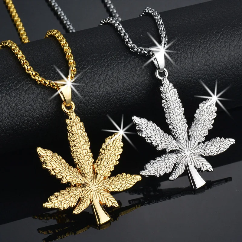Hot Hip Hop Gold and Silver Maple Leaf Necklace Domineering Men and Women Same Fashion Jewelry Hemp Leaf Pendant