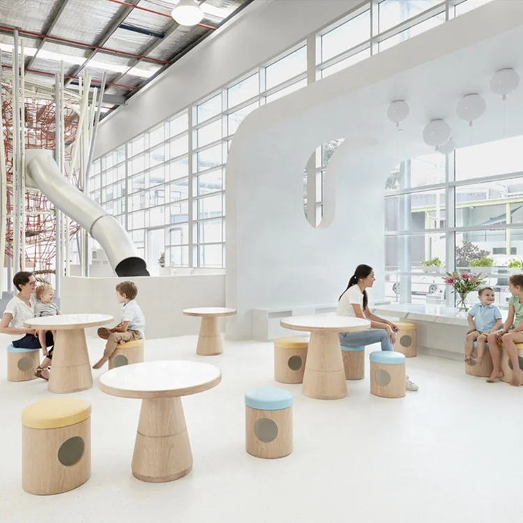 China Manufacturer PVC Vinyl Flooring Roll Decoration Floor Garage Use