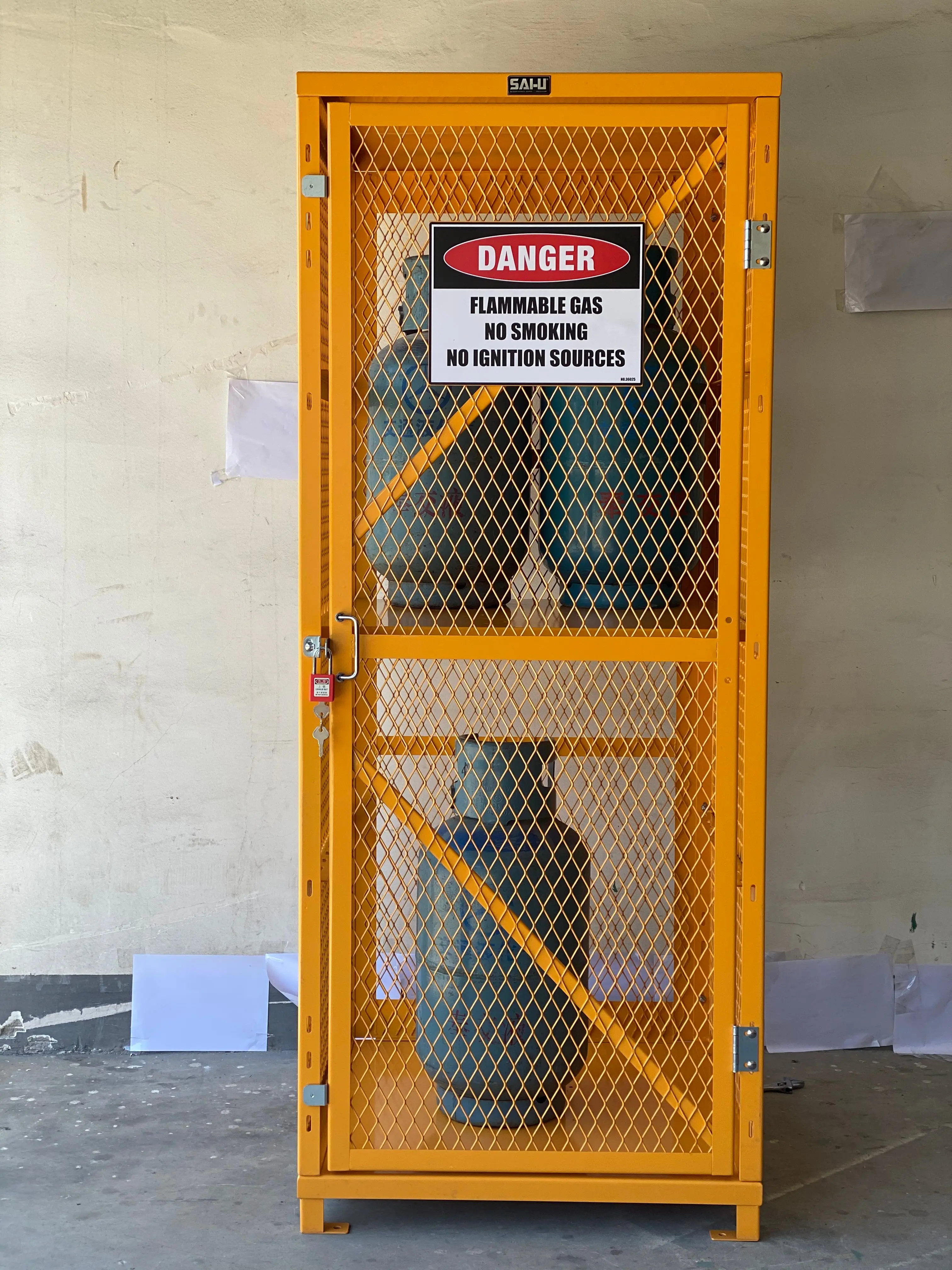 SAI-U Factory provided Mesh gas cylinder cabinet gas bottle storage cage cabinet container with padlock GC2009