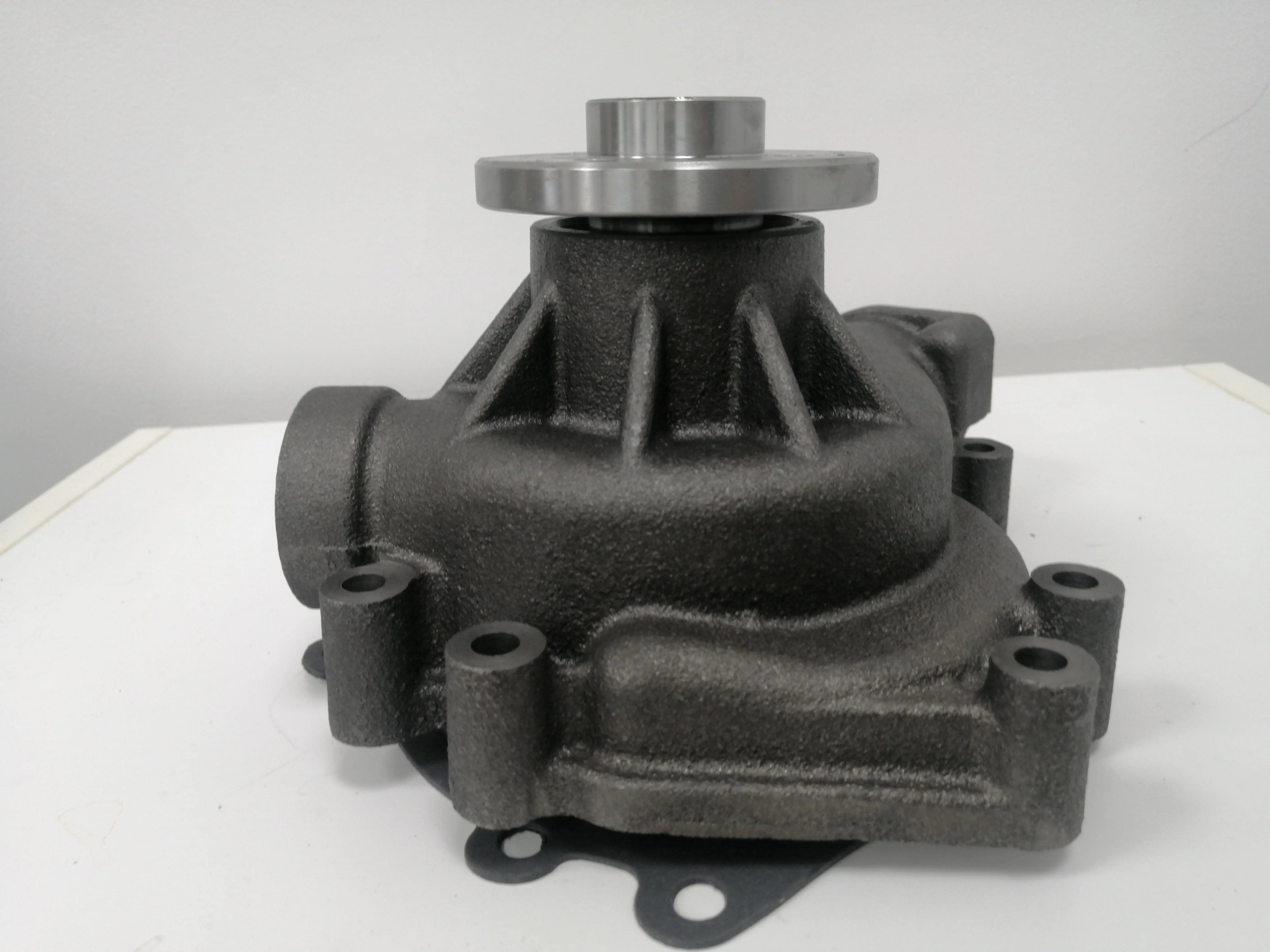 Big quantity on stock Supply Excavator Truck Generator Daewoo Bus DL06 Parts 400921-00008 Water Pump Doosan Engine