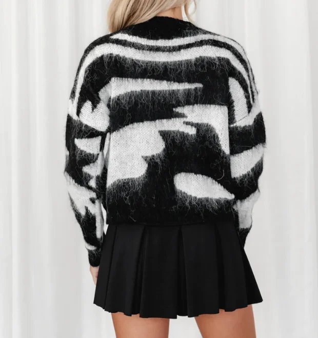 Fashion Mohair Sweater Women Custom Jacquard Graphic Fluffy Unisex Pullover Sweaters