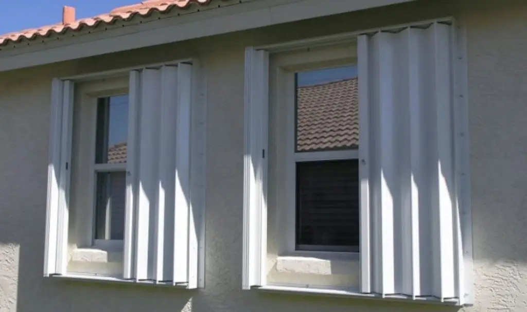 Vanguard Solutions Exterior Accordion Window Door Aluminium frame hurricane window door High Security