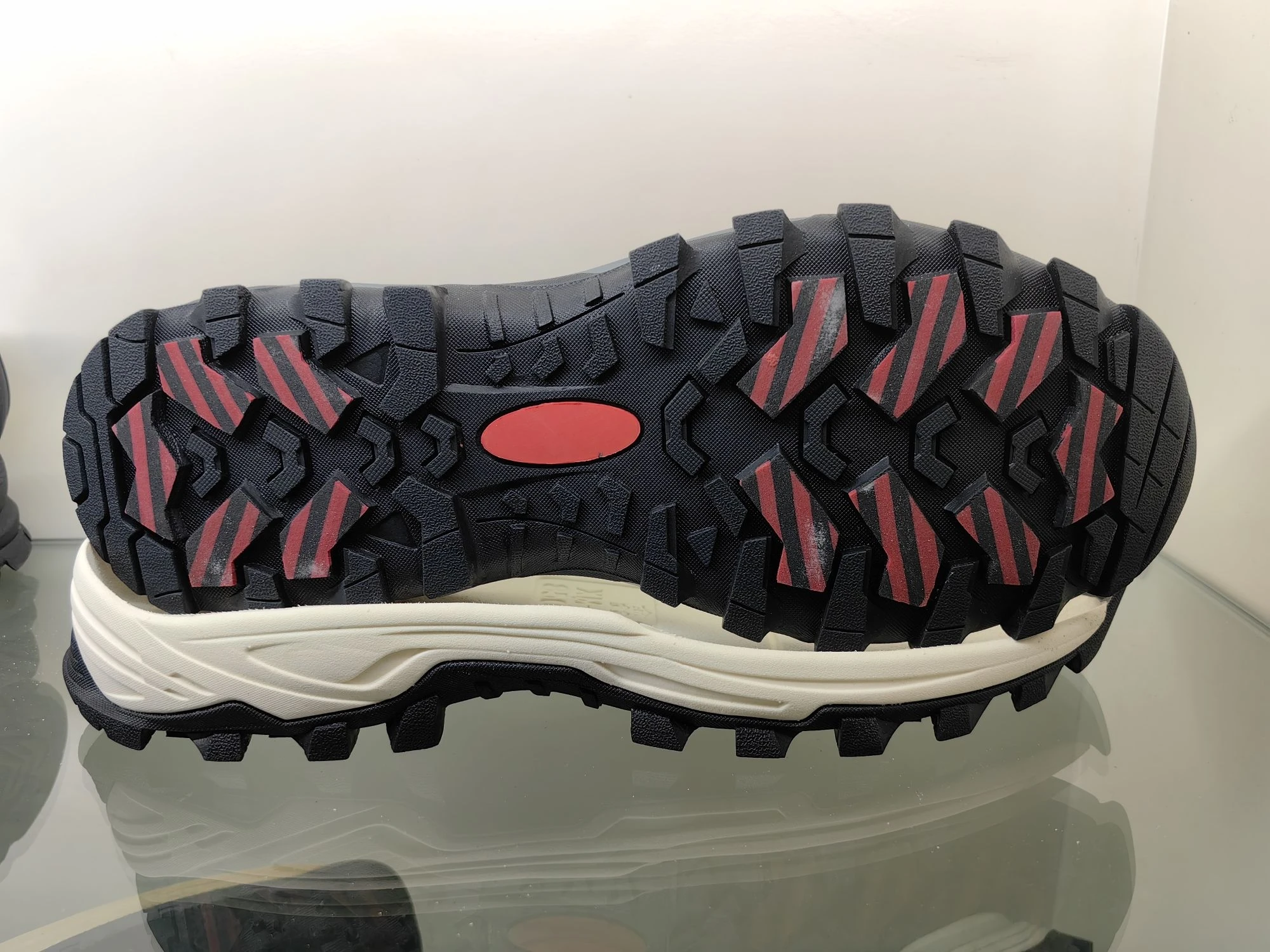 New technology outdoor ice non-slip sole TPU steel nails + rubber +EVA combination outsole wholesale