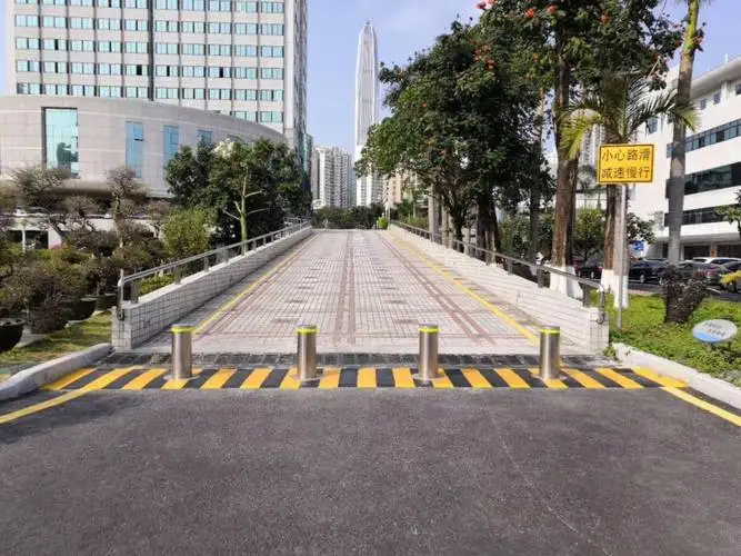 Steel and Metal Temporary Parking Security Bollards Car Park Protection Barriers for Events Standard Model