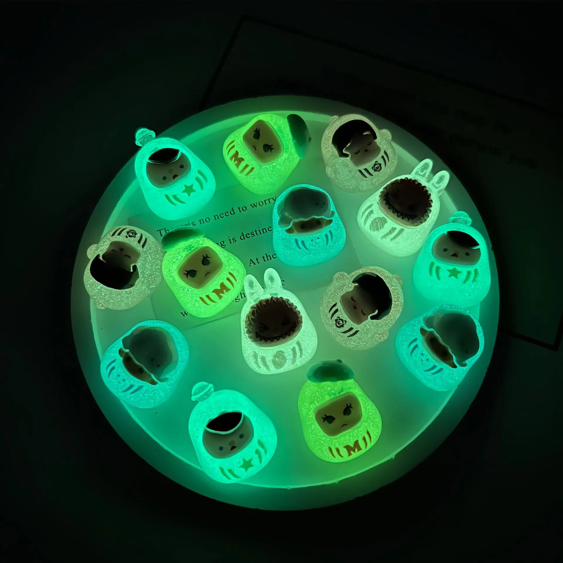 New Small Glow-In-The-Dark Sprout Diy Cream Glue Phone Case Handmade Hairpin Head Rope Resin Jewelry Accessories