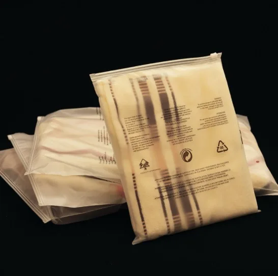 Plastic PE bags with custom logo for packaging