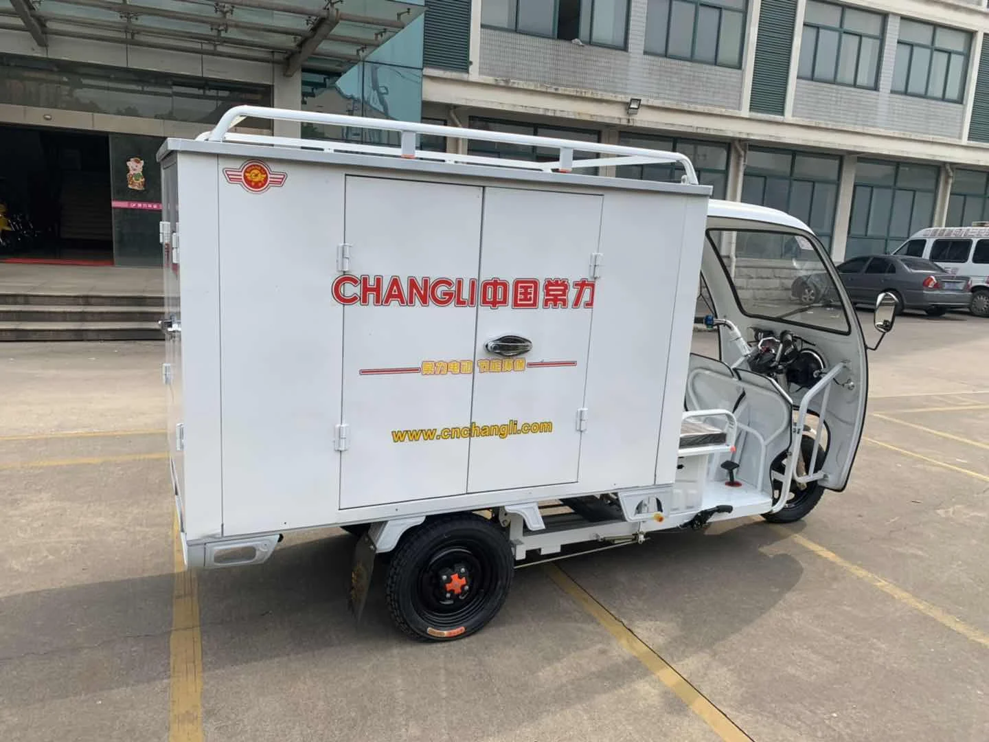 2020 New Type Motorized Auto Rickshaw Three Wheel Electric Tricycles for Cargo