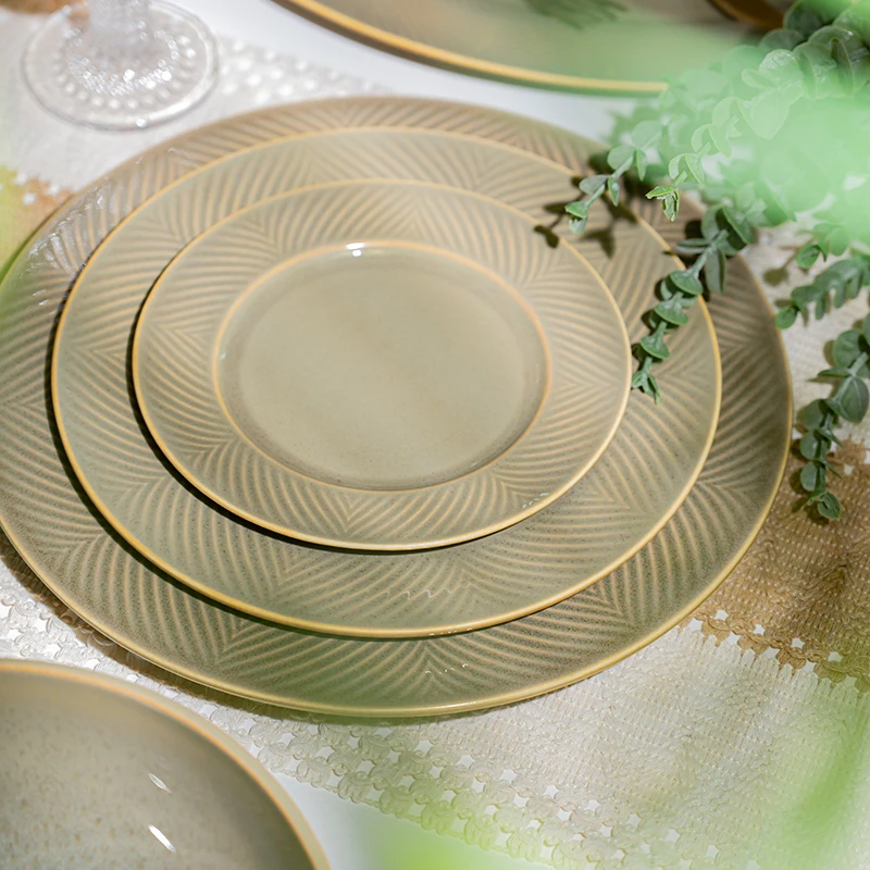 Wholesale tableware homewares kitchen plates set custom ceramic plate hotel chinaware dishes plates colorful dinnerware sets