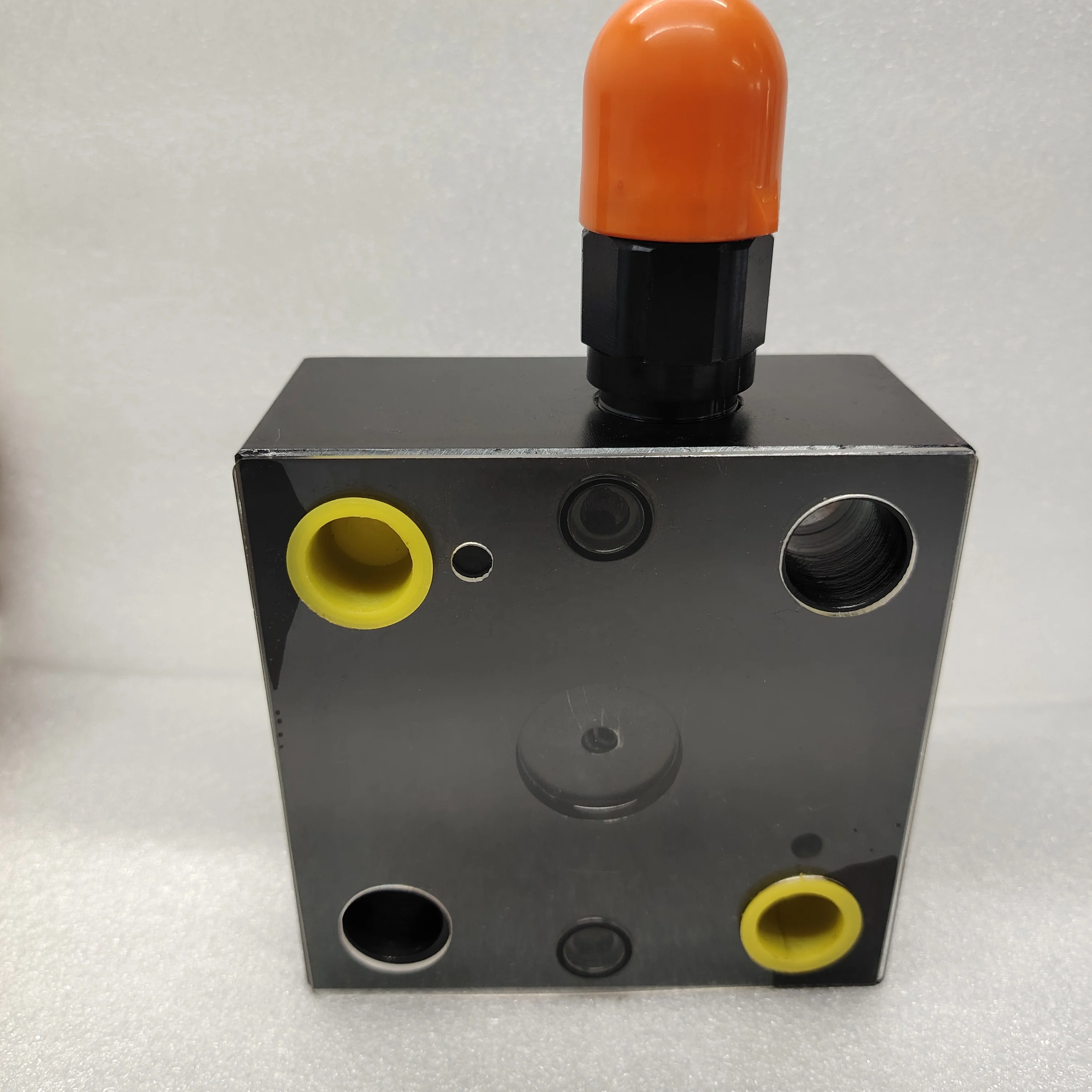 LFA Series Hydraulic 2-Way Control Cartrid Valve Block New Condition LFA 16 DBW2-7X/200 Pressure Relief Cover Valve