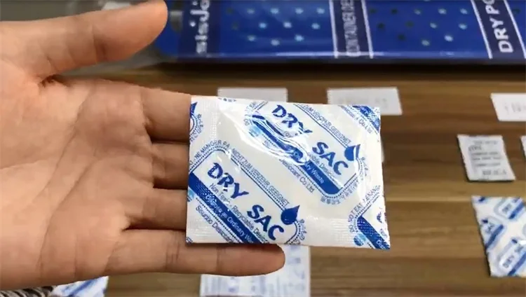 
High efficiency superdry humidity controller desiccant calcium chloride 1g, 2g,3g, 5g small desiccant pack 