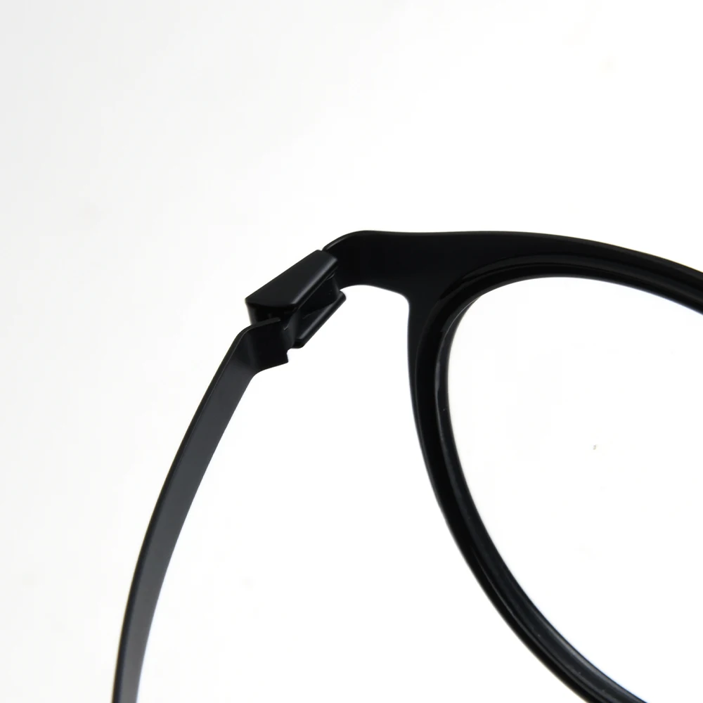 Designer Style Women Multi Colors Matte Optical Light Luxury Titanium Material Glasses Frame With High End Patented