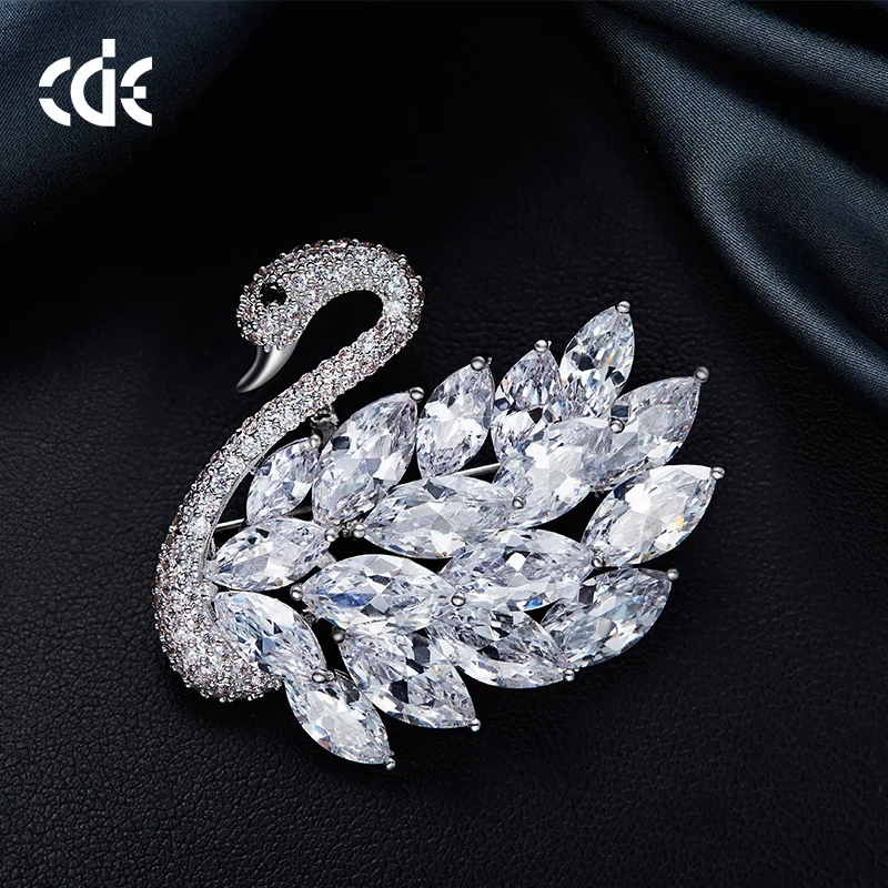 ODM OEM fashion jewelry manufacturer custom simple design cubic zirconia crystal swan brooch