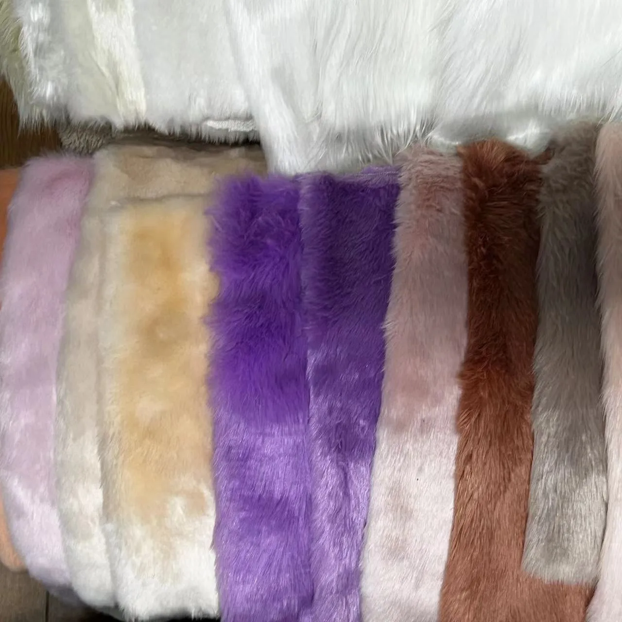 Mixed type faux fox fur fabric warehouse stock price cheap long fur