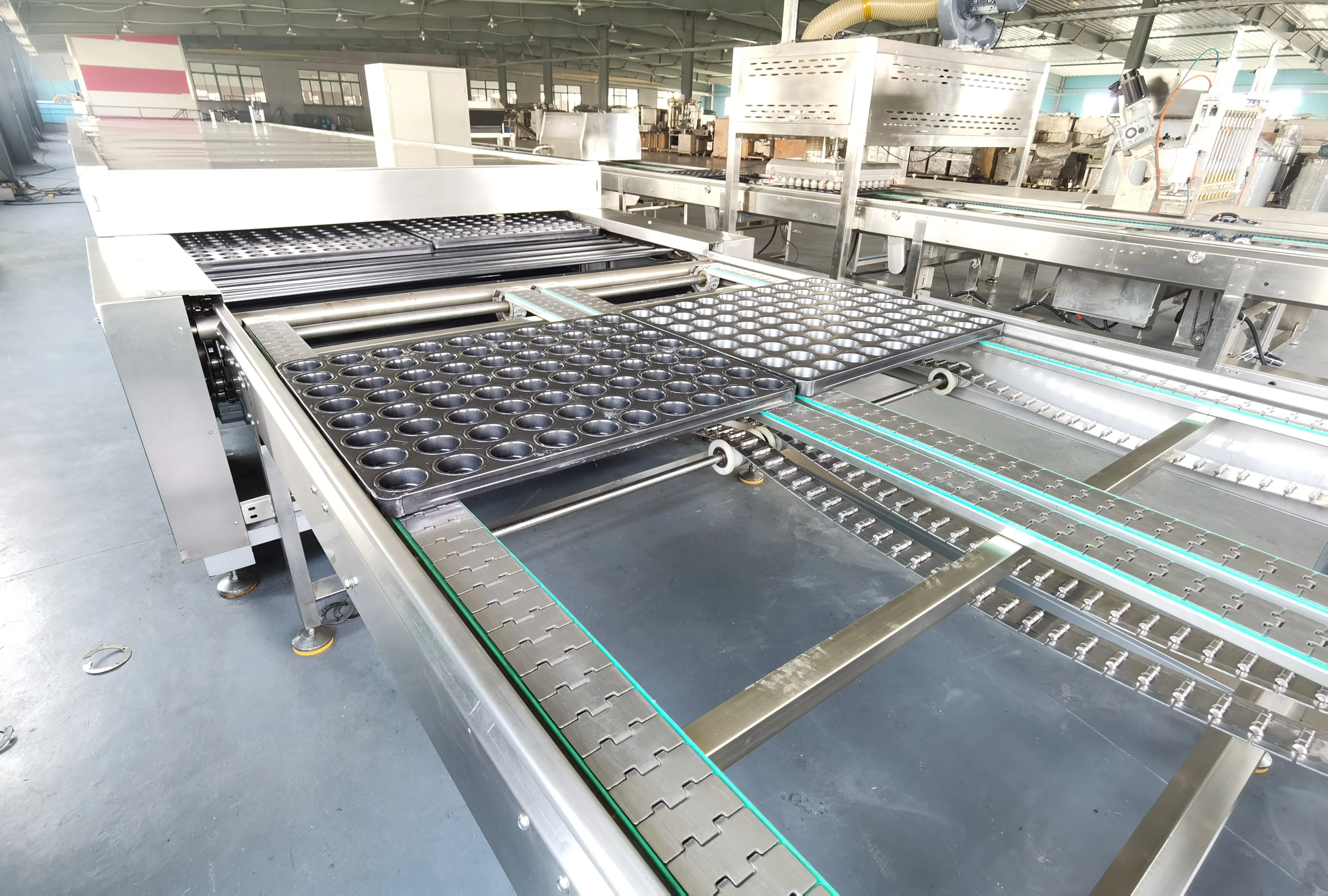 Large output Sandwich cake Egg pie cake Cupcake production line Cream, ice cream filling cake making machine made in China