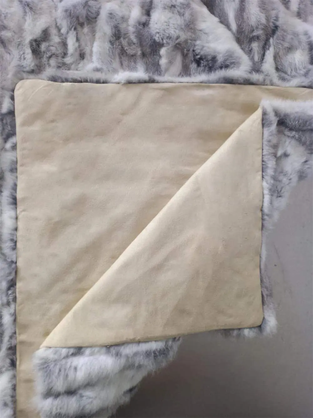 Large Warm Cozy High Quality Luxury Custom Elegant 100% polyester Faux Rabbit Fur Blanket