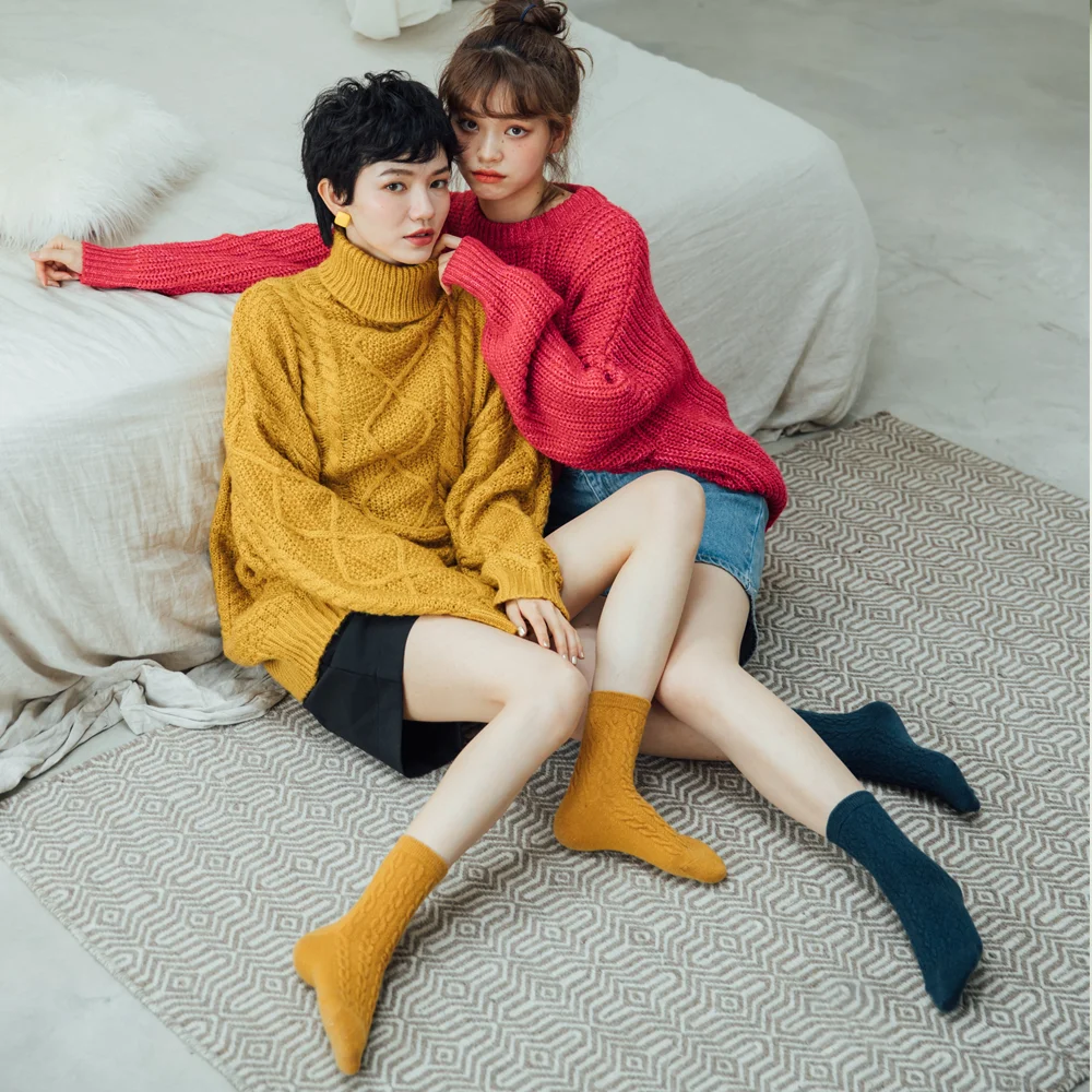 Wholesale fashion high quality solid color ruffle ladies crew wool socks