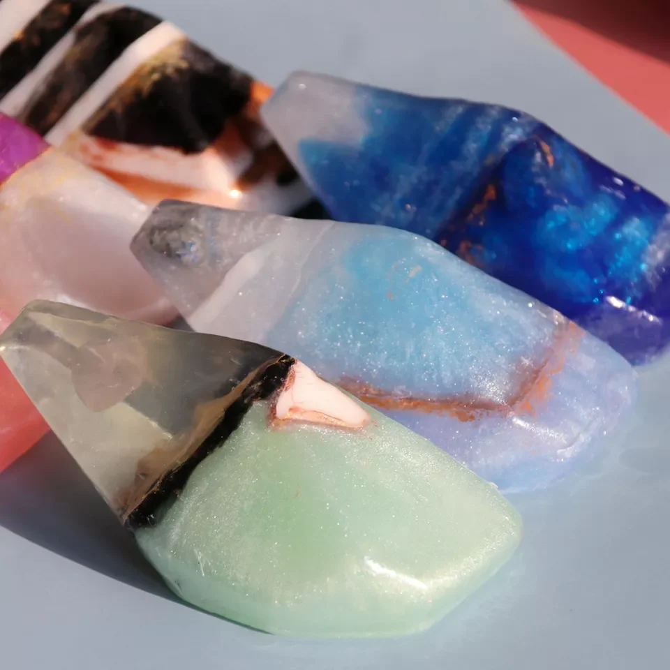 Organic Handmade Women Natural Scented Chakra Gemstone Bar Crystal Soap for Face and Bath Wash
