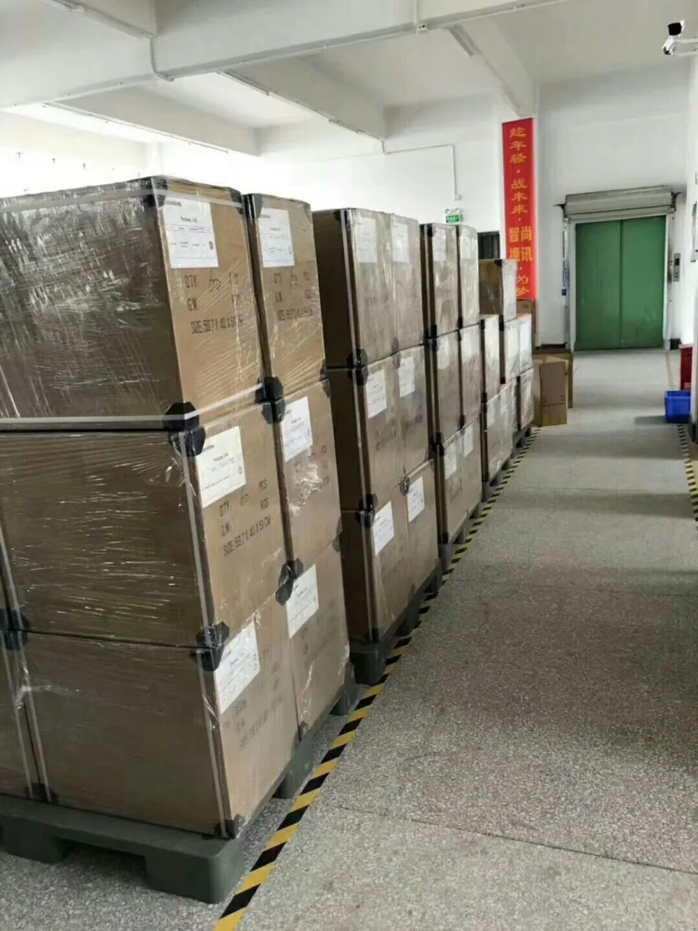  Горячая распродажа! Хорошая цена 4 порта KVM переключатель бесшовные импульсный блок с пультом дистанционного