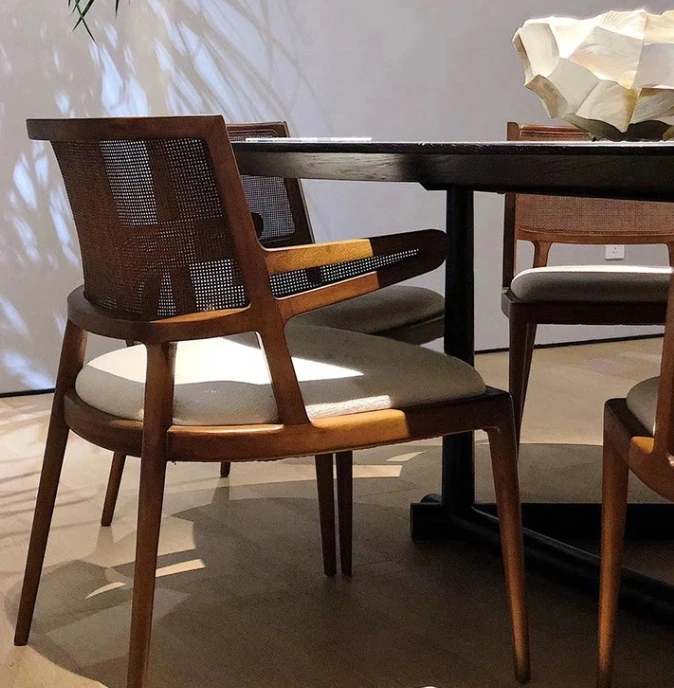 Wholesale Luxury Rattan Solid Wood PU Leather Seat Dining Chair for Restaurant Dining Room Furniture Modern Kitchen Chair Wooden