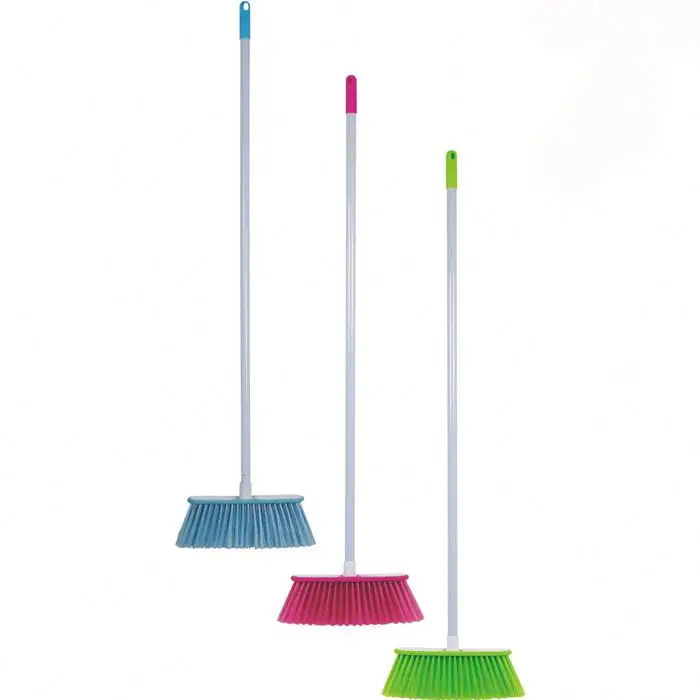 Метла с пластиковой твердой щетиной Экологически чистая Красивая метла цветочным покрытием и ручкой