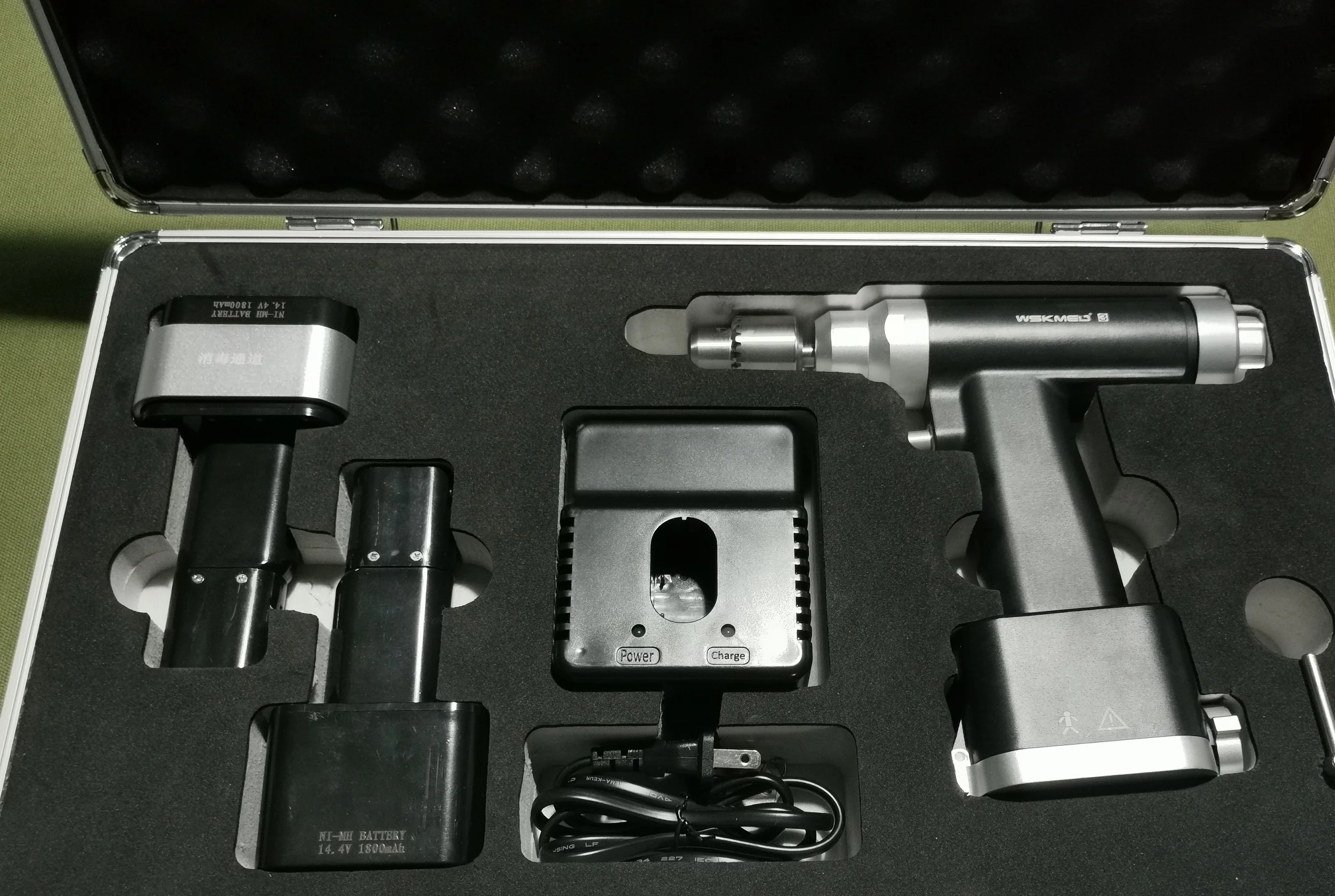 Medical Surgical Orthopedic Bone Drill Battery Powered Orthopaedic Surgical Drill