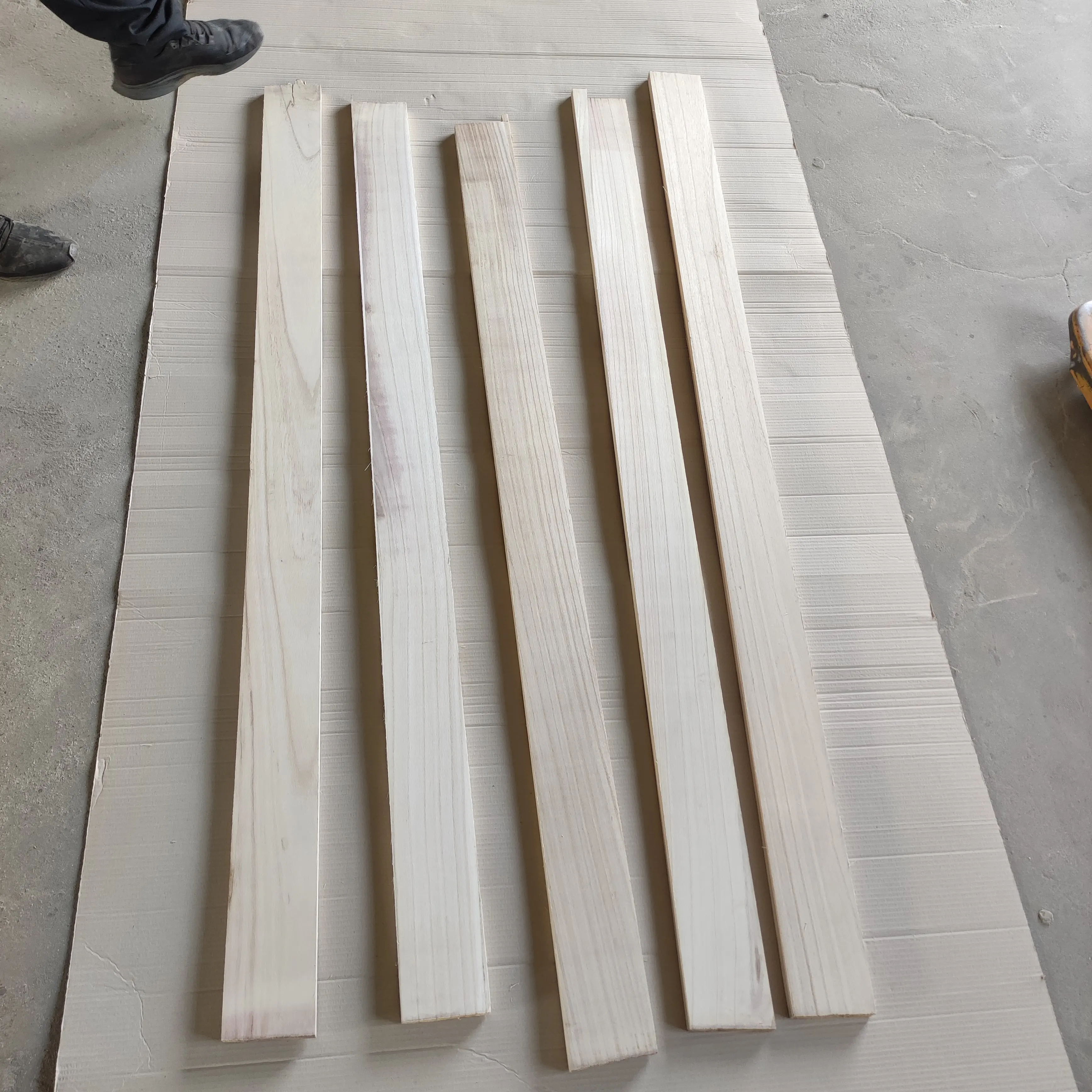 
Wood Treated Lumber Solid Wood Boards Paulownia Wood Boards 