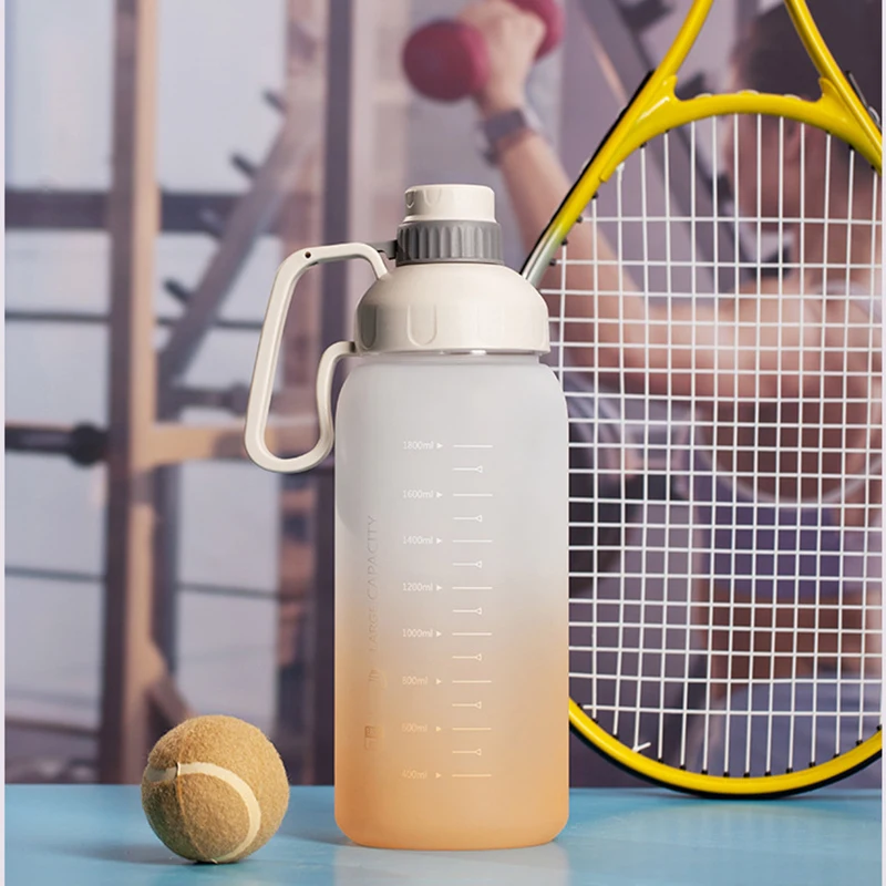 New quarter products Gradient water cup large capacity in summer gym mugs cup Customized services for sports merchants