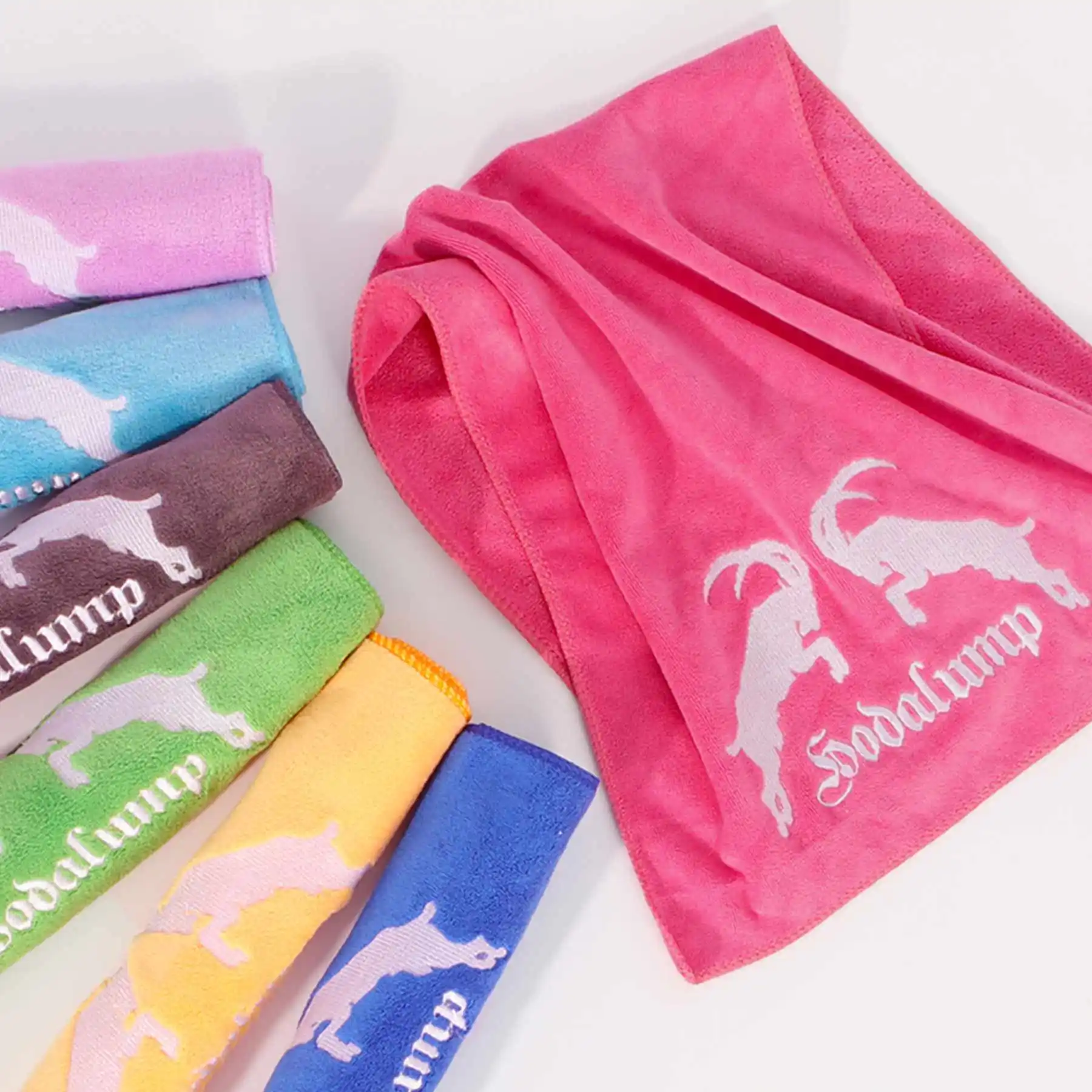 Custom 400gsm Gym Sports Club Football Basketball Team Towel Rally Towel Sublimation Printing Polyester Microfiber Towel