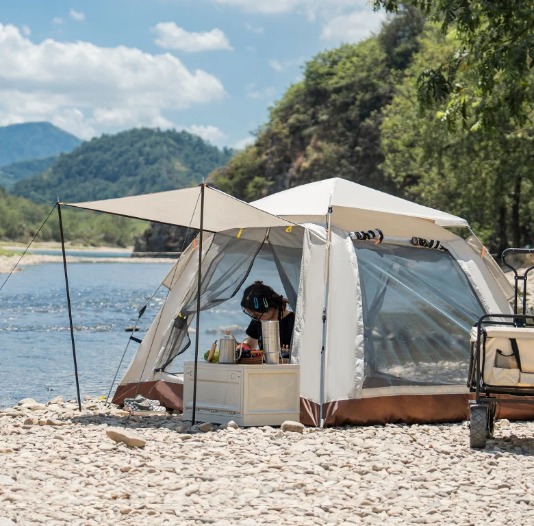 Bestselling outdoor shelter: easily deployable automatic camping tent